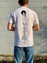 Carica l&#39;immagine nel visualizzatore di Gallery, T-SHIRT &quot;The End of the World&quot; White
