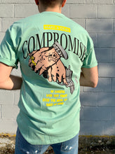 Carica l&#39;immagine nel visualizzatore di Gallery, T-SHIRT &quot;Compromise&quot; Teal
