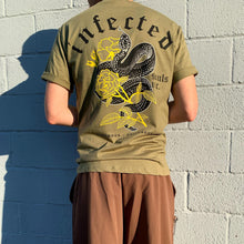 Carica l&#39;immagine nel visualizzatore di Gallery, T-SHIRT &quot;INFECTED&quot;
