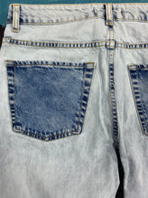 Carica l&#39;immagine nel visualizzatore di Gallery, Jeans &quot;Washed&quot;
